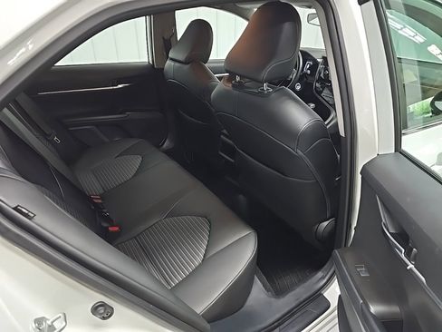 Used 2022 Toyota Camry SE image 17