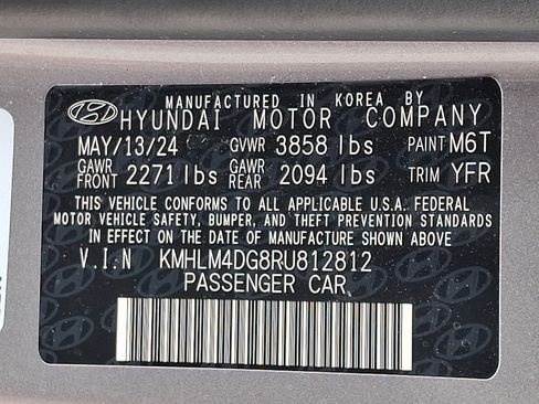 Used 2024 Hyundai Elantra SEL FWD image 28