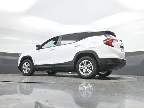 Used 2024 GMC Terrain SLE AWD/4WD image 50