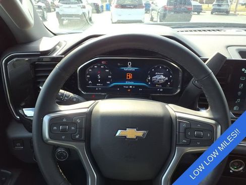 Used 2024 Chevrolet Silverado 1500 LT image 12