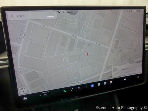 Used 2022 Tesla Model X Plaid image 21