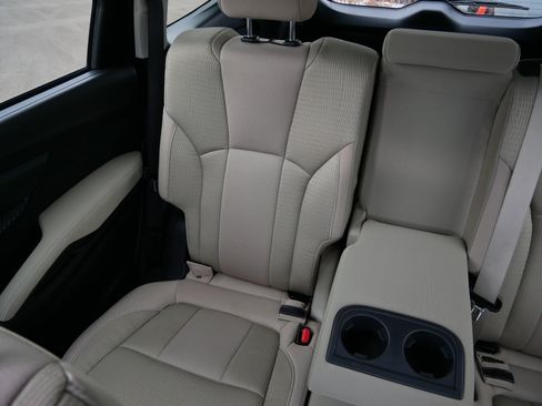 Used 2023 Subaru Ascent Premium w/ Convenience Package image 12