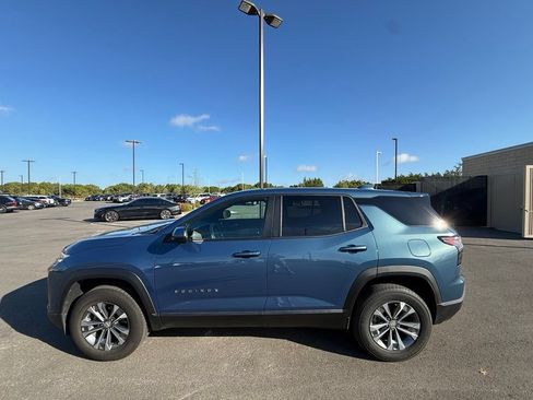 Used 2026 Chevrolet Equinox LT FWD image 3