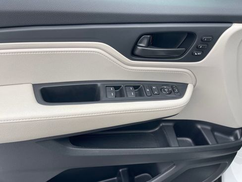Certified 2025 Honda Odyssey EX-L image 6