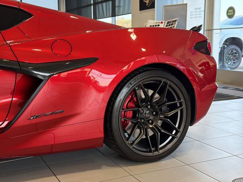 Used 2023 Chevrolet Corvette Z06 w/ Engine Appearance Package RWD image 9
