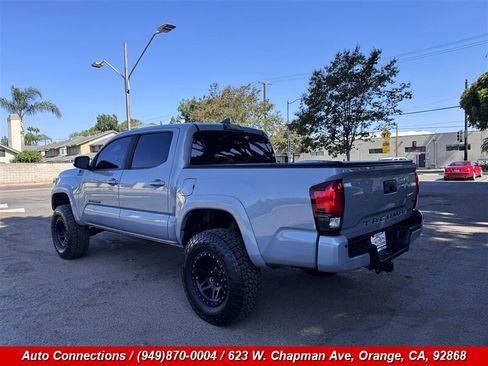 Used 2019 Toyota Tacoma TRD Sport w/ Technology Package RWD image 4