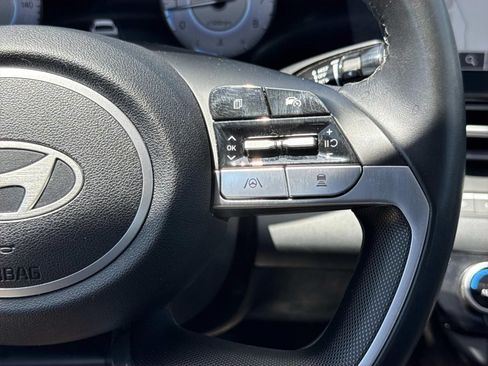 Used 2024 Hyundai Elantra Limited FWD image 15