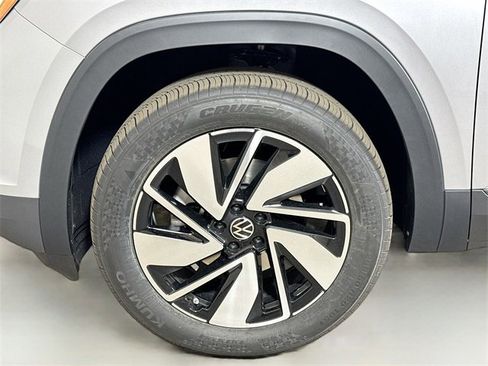 New 2026 Volkswagen Atlas SE image 18