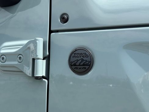 Used 2024 Jeep Wrangler Unlimited Sport AWD/4WD image 14