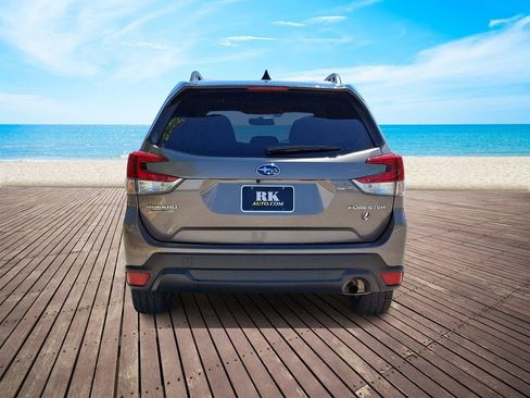 Used 2024 Subaru Forester Premium AWD/4WD image 5
