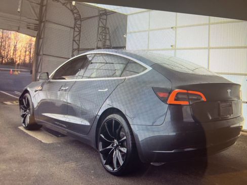 Used 2020 Tesla Model 3 Standard Range image 8