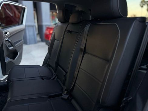 Used 2021 Volkswagen Tiguan SE w/ Panoramic Sunroof Package image 30