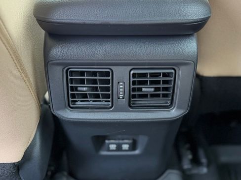 Used 2021 Toyota RAV4 XLE image 8