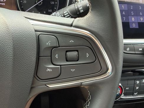 Used 2023 Buick Encore GX Preferred w/ Cold Weather Comfort Package AWD/4WD image 17