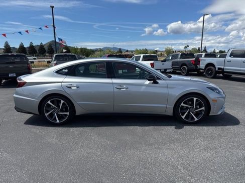 Used 2022 Hyundai Sonata SEL Plus w/ Preferred Accessory Package image 5