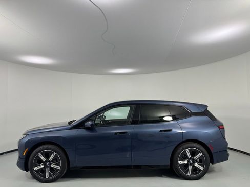 New 2026 BMW iX xDrive45 AWD/4WD image 4
