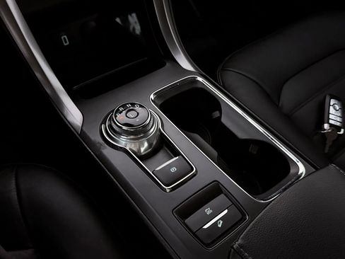 Used 2018 Ford Fusion SE w/ Equipment Group 602A image 36