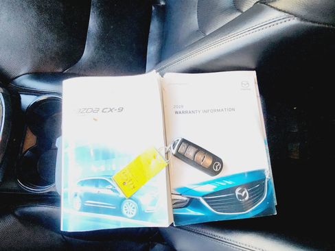 Used 2019 MAZDA CX-9 Touring image 26