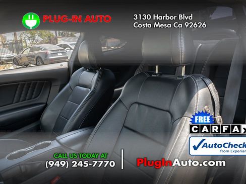 Used 2022 Ford Mustang Premium RWD image 6