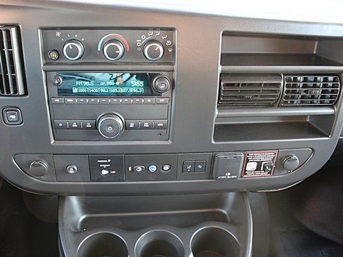 Used 2025 Chevrolet Express 2500 Extended w/ Communications Package image 28