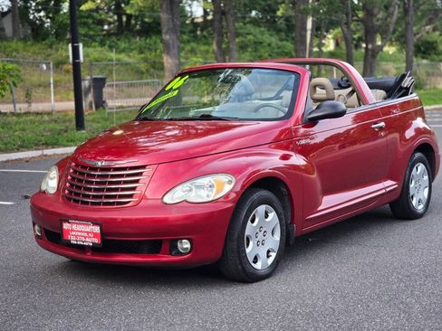 Used 2006 Chrysler PT Cruiser Touring FWD image 1
