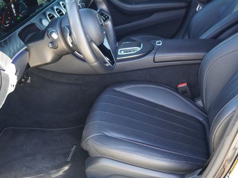 Used 2022 Mercedes-Benz E 450 4MATIC Sedan image 9