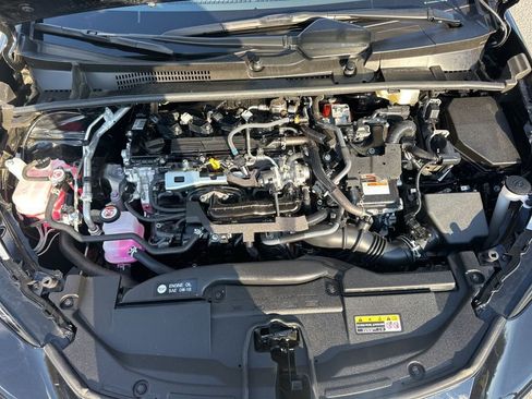 Used 2025 Toyota Prius LE image 31