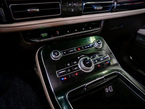 Used 2021 Lincoln Nautilus FWD w/ Equipment Group 101A image 38