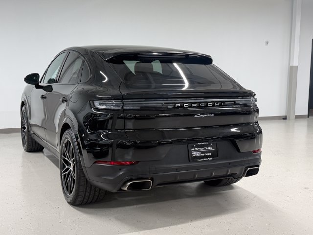 Certified 2026 Porsche Cayenne E-Hybrid Coupe AWD/4WD image 3