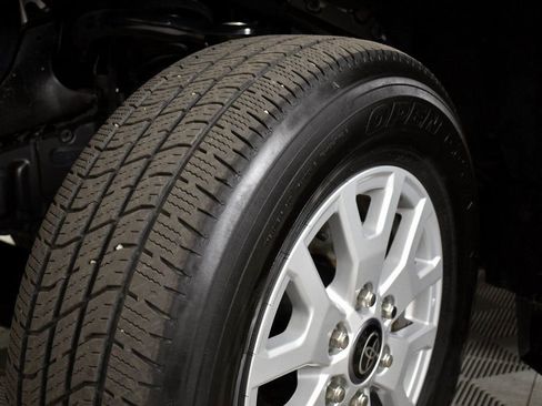 Certified 2024 Toyota Tacoma SR5 image 9