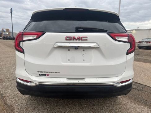 Used 2024 GMC Terrain SLT image 5