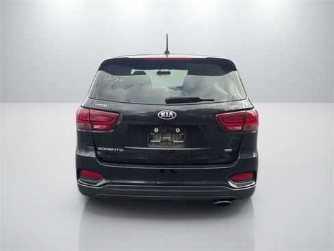 Used 2019 Kia Sorento L image 6