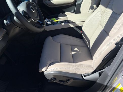 New 2026 Volvo XC90 B6 Ultra w/ Protection Package Premier image 16