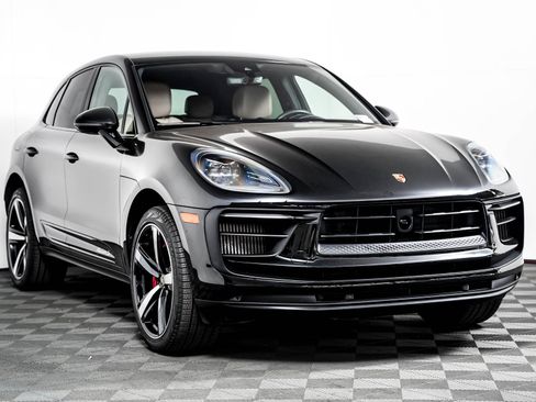 Certified 2023 Porsche Macan S AWD/4WD image 8
