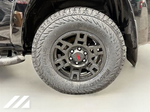 Used 2023 Toyota 4Runner SR5 Premium w/ Moonroof Package RWD image 31