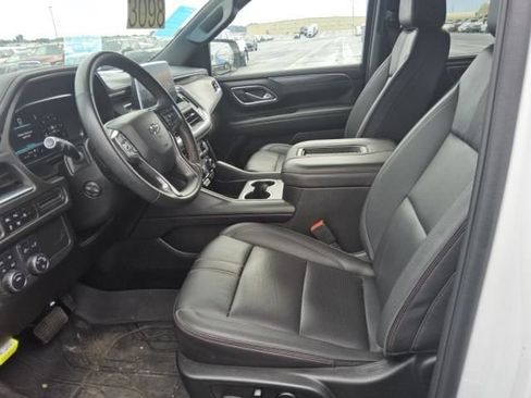 Used 2024 Chevrolet Suburban RST w/ Luxury Package AWD/4WD image 6