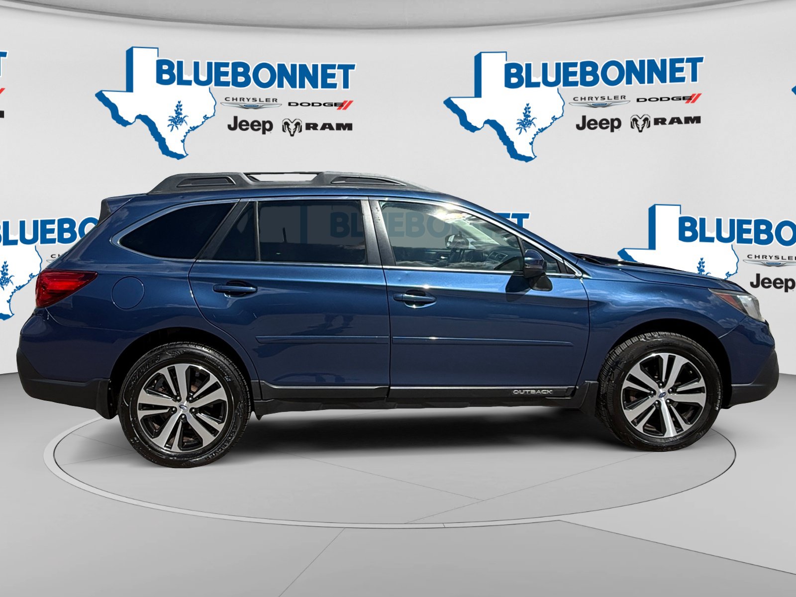 Used 2019 Subaru Outback 3.6R Limited AWD/4WD image 4