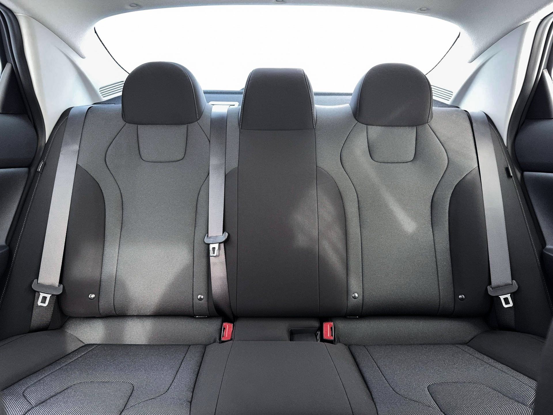 New 2026 Hyundai Elantra SE FWD image 16