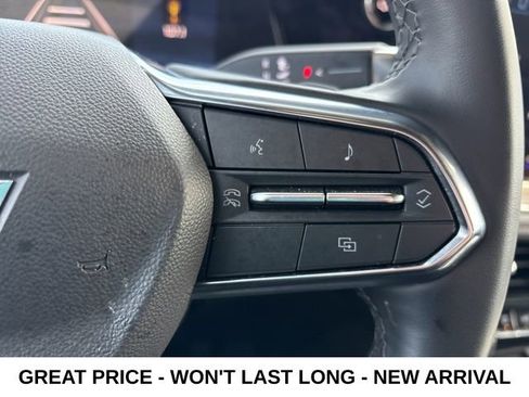 Used 2025 Chevrolet Suburban Z71 image 9