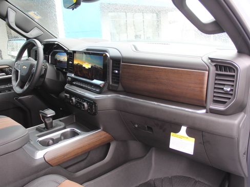 New 2026 Chevrolet Silverado 1500 High Country image 15