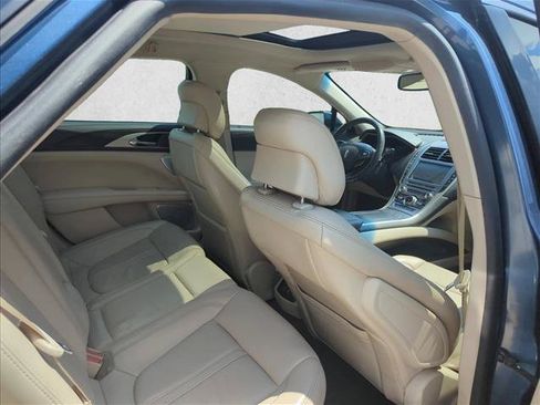 Used 2019 Lincoln MKZ Reserve w/ Luxury Package FWD image 23