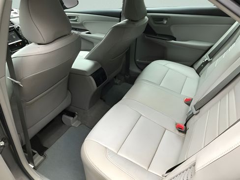 Certified 2017 Toyota Camry XLE FWD image 12