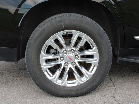 Used 2021 GMC Yukon SLT w/ SLT Premium Package image 44