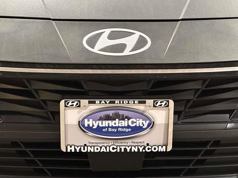 Used 2025 Hyundai Elantra SEL FWD image 11