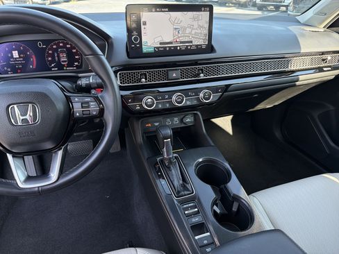 Used 2022 Honda Civic Touring image 26