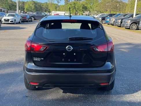 Used 2019 Nissan Rogue Sport S FWD image 6
