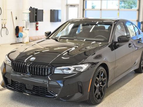 New 2026 BMW 330i xDrive Sedan w/ M Sport Package AWD/4WD image 9