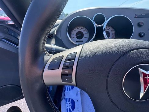 Used 2008 Pontiac Solstice Convertible w/ Premium Package RWD image 17