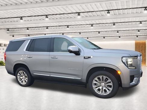 Used 2023 GMC Yukon Denali AWD/4WD image 16