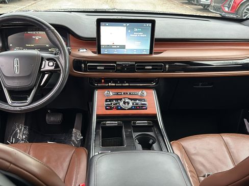 Used 2020 Lincoln Aviator Reserve w/ Equipment Group 201A image 9